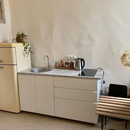 Cozy 1 Bedroom In The Center Of *